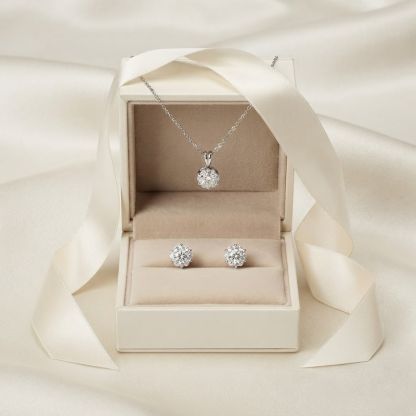 Aurum Vale Anniversary Gift Set gift packaging