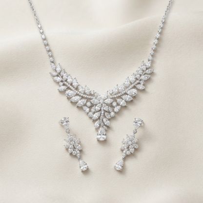 Aurum Vale Bridal Jewelry Set gift packaging